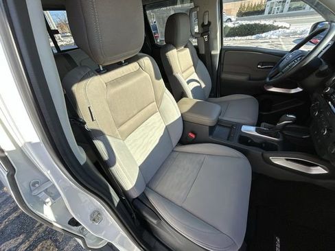 Certified 2022 Nissan Frontier SV w/ Technology Package image 24