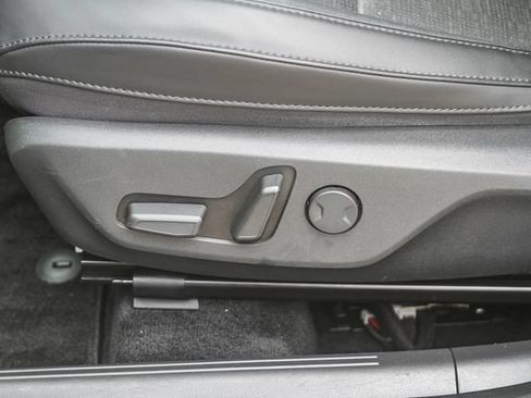 Used 2023 Kia Niro SX Touring FWD image 22