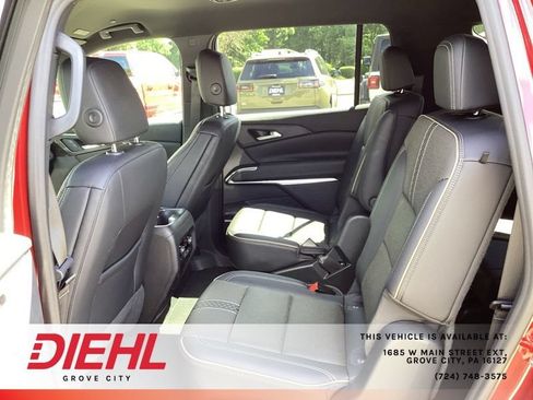Used 2024 Chevrolet Traverse RS AWD/4WD image 18