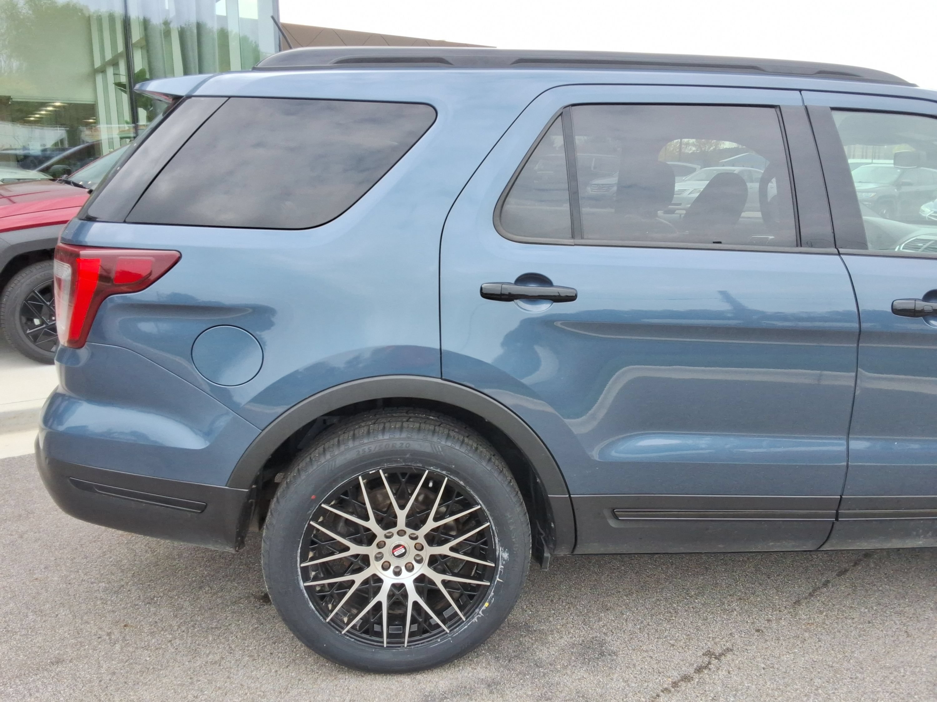 Used 2019 Ford Explorer Sport w/ Equipment Group 401A AWD/4WD image 21