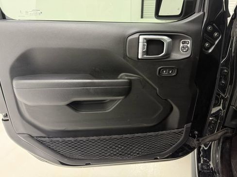 Used 2023 Jeep Wrangler Sport AWD/4WD image 31