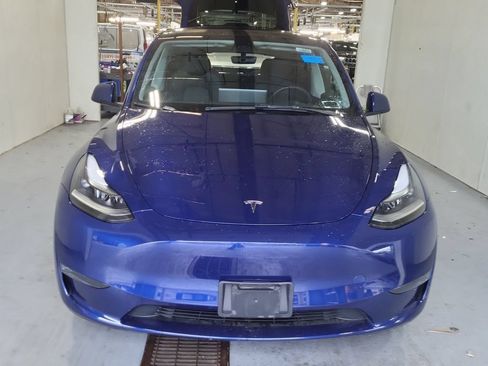 Used 2023 Tesla Model Y Long Range AWD/4WD image 2