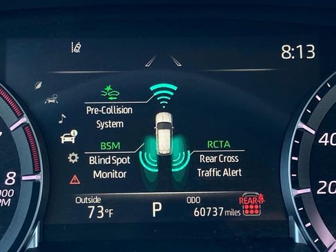 Used 2024 Toyota Highlander XLE FWD image 16