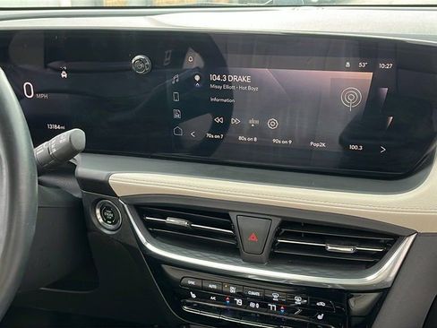 Used 2024 Buick Encore GX Avenir w/ Avenir Convenience Package image 9