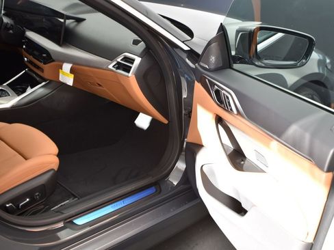 Used 2025 BMW i4 eDrive40 w/ Premium Package RWD image 18