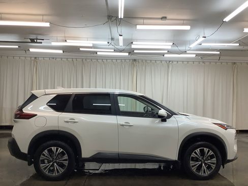 Used 2023 Nissan Rogue SV AWD/4WD image 5