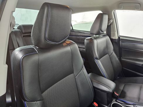 Used 2019 Toyota Corolla SE FWD image 14