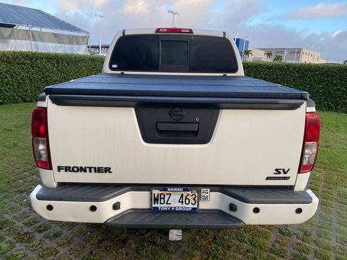 Used 2020 Nissan Frontier SV w/ Midnight Edition Floor Mats image 6