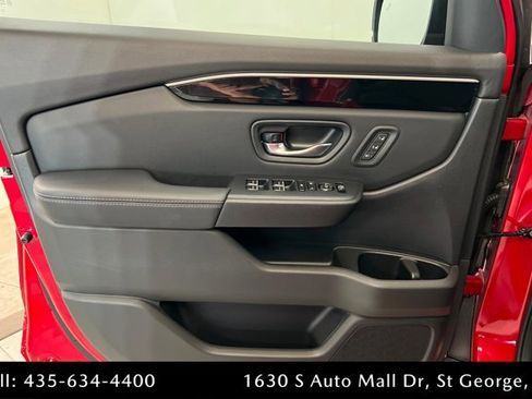 Used 2023 Honda Pilot Touring image 14