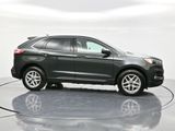 Used 2023 Ford Edge SEL image 4