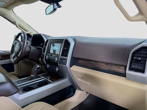 Used 2018 Ford F150 Lariat w/ Equipment Group 502A Luxury image 32