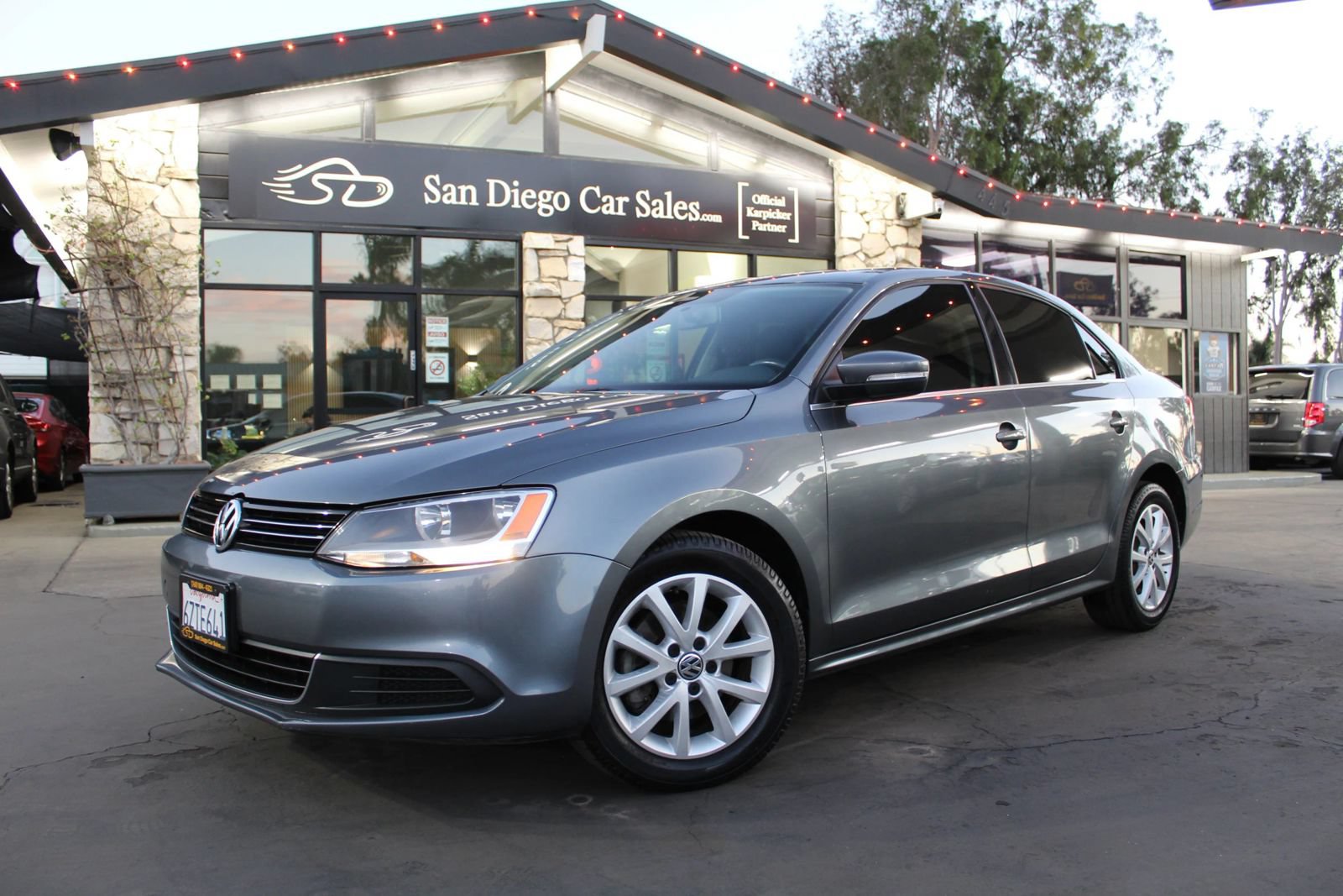 Used 2013 Volkswagen Jetta SE FWD image 1