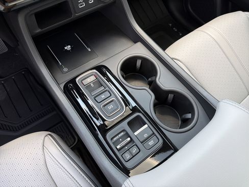 Used 2025 Honda Pilot Elite image 29