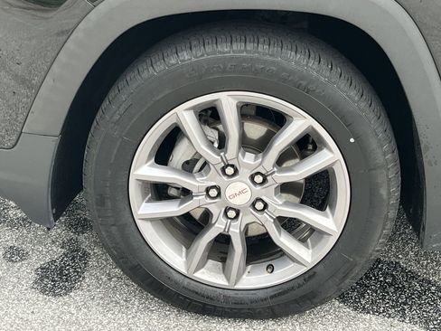 Used 2024 GMC Terrain SLT FWD image 32