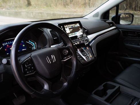 Certified 2023 Honda Odyssey Touring image 16