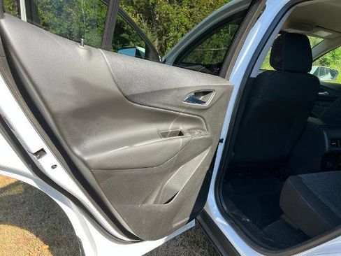 Used 2022 Chevrolet Equinox LT image 26