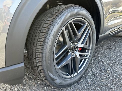 New 2026 Ford Explorer ST-Line w/ ST-Line Street Pack image 13