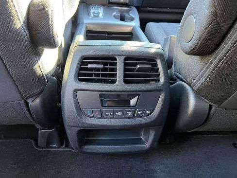 Used 2022 Honda Pilot Sport image 15