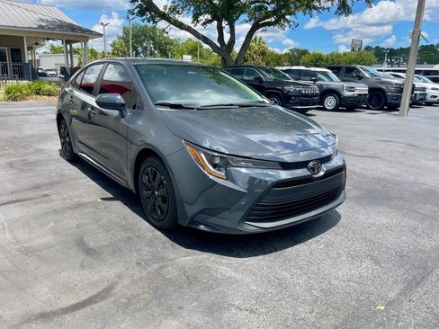 Used 2026 Toyota Corolla LE FWD image 6