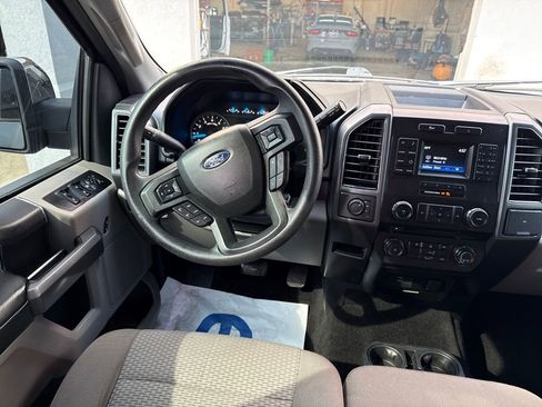 Used 2017 Ford F150 XLT image 13