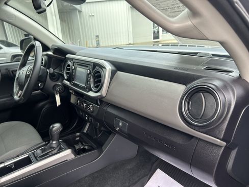 Used 2018 Toyota Tacoma SR5 image 53