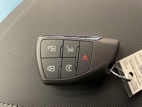 New 2026 Chevrolet Equinox EV LT image 19