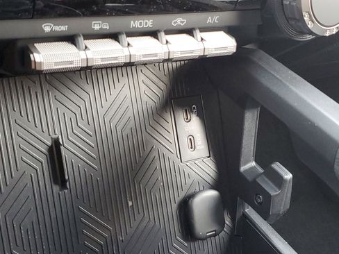 New 2026 Toyota Tacoma SR5 image 30