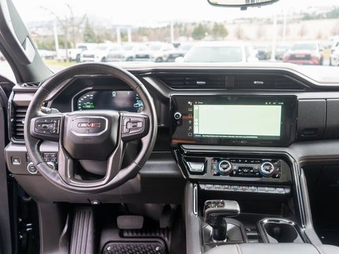 Used 2024 GMC Sierra 1500 AT4 w/ Technology Package image 16