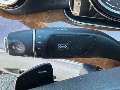 Used 2017 Mercedes-Benz E 300 4MATIC image 25