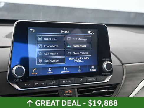 Used 2025 Nissan Altima 2.5 SV FWD image 27