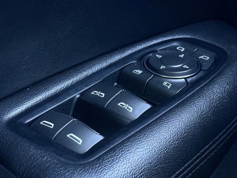 Used 2017 Cadillac XT5 Luxury w/ Driver Awareness Package image 32