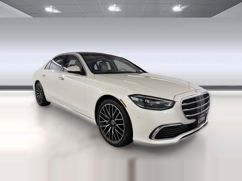 Certified 2022 Mercedes-Benz S 500 4MATIC image 6