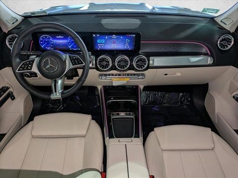 New 2025 Mercedes-Benz EQB 300 4MATIC image 16