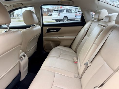 Used 2016 Nissan Altima 2.5 SL w/ 2.5 Technology w/LED Package image 11