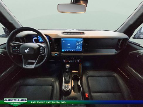 Used 2023 Ford Bronco Badlands image 23