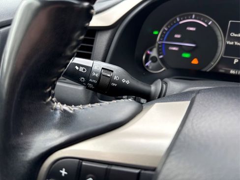 Used 2019 Lexus RX 450h AWD w/ Navigation Package image 11