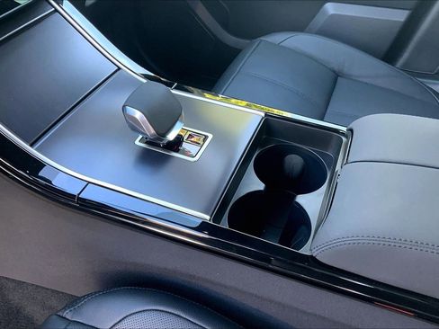 Used 2026 Land Rover Range Rover Velar Dynamic SE image 16