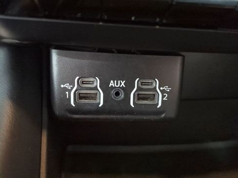 Used 2023 Dodge Durango GT image 31