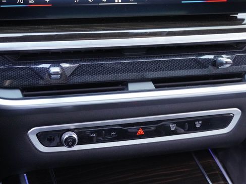 Used 2024 BMW X7 xDrive40i w/ Executive Package AWD/4WD image 28