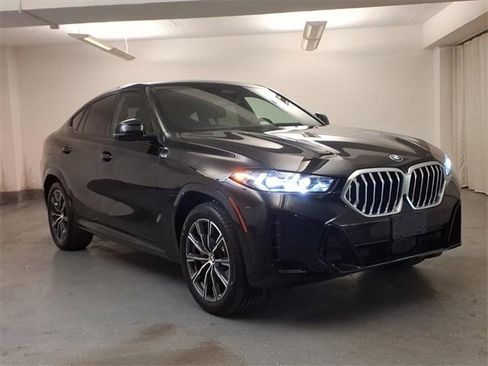 Used 2025 BMW X6 xDrive40i w/ Climate Comfort Package image 3
