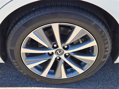 Used 2019 Lexus ES 350 Luxury w/ Premium Package image 11