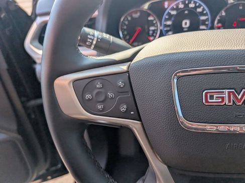 Used 2023 GMC Acadia Denali w/ Denali Ultimate Package AWD/4WD image 16