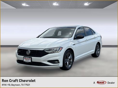 Used 2020 Volkswagen Jetta R-Line FWD image 1