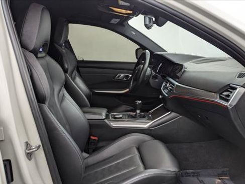 Used 2022 BMW M3 Sedan w/ M Carbon Exterior Package image 22