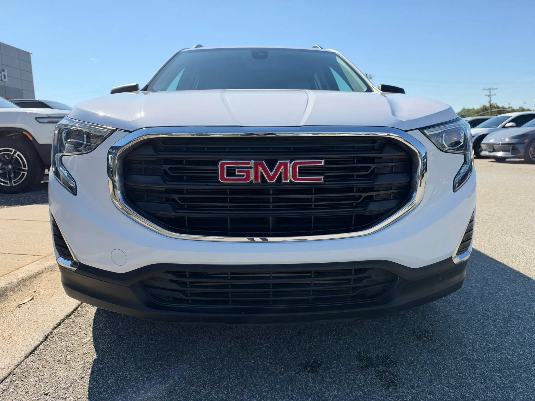 Used 2020 GMC Terrain SLE w/ Driver Convenience Package FWD image 24