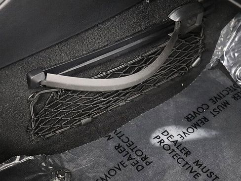 Used 2013 Mercedes-Benz SLK 250 image 32