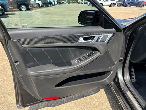 Used 2019 Genesis G80 3.3T Sport RWD image 13