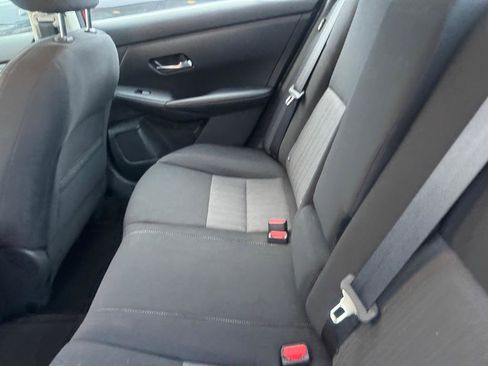 Used 2022 Nissan Sentra SV image 12