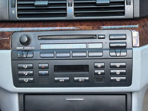 Used 2004 BMW 330Ci Convertible image 39