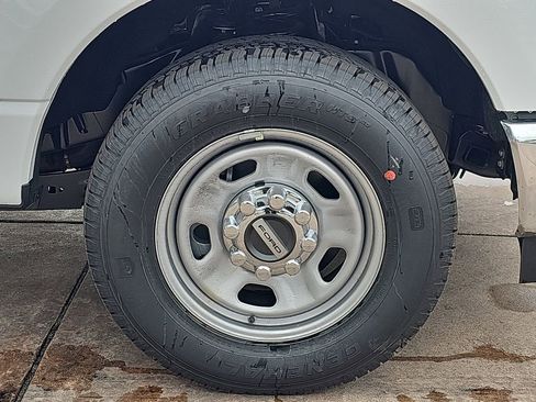 New 2025 Ford F350 XL w/ XL Chrome Package image 40